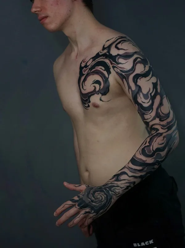 Маленькая татуировка - 2 часа работы за 550 лари