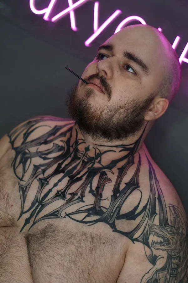 Татуировка среднего размера - 3 часа работы за 800 лари